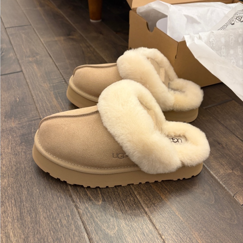UGG Women's Disquette Slippers